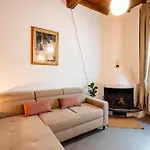 Stylish & Modern Apartment Near San Lorenzo Market