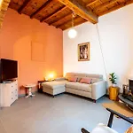 Stylish & Modern Apartment Near San Lorenzo Market