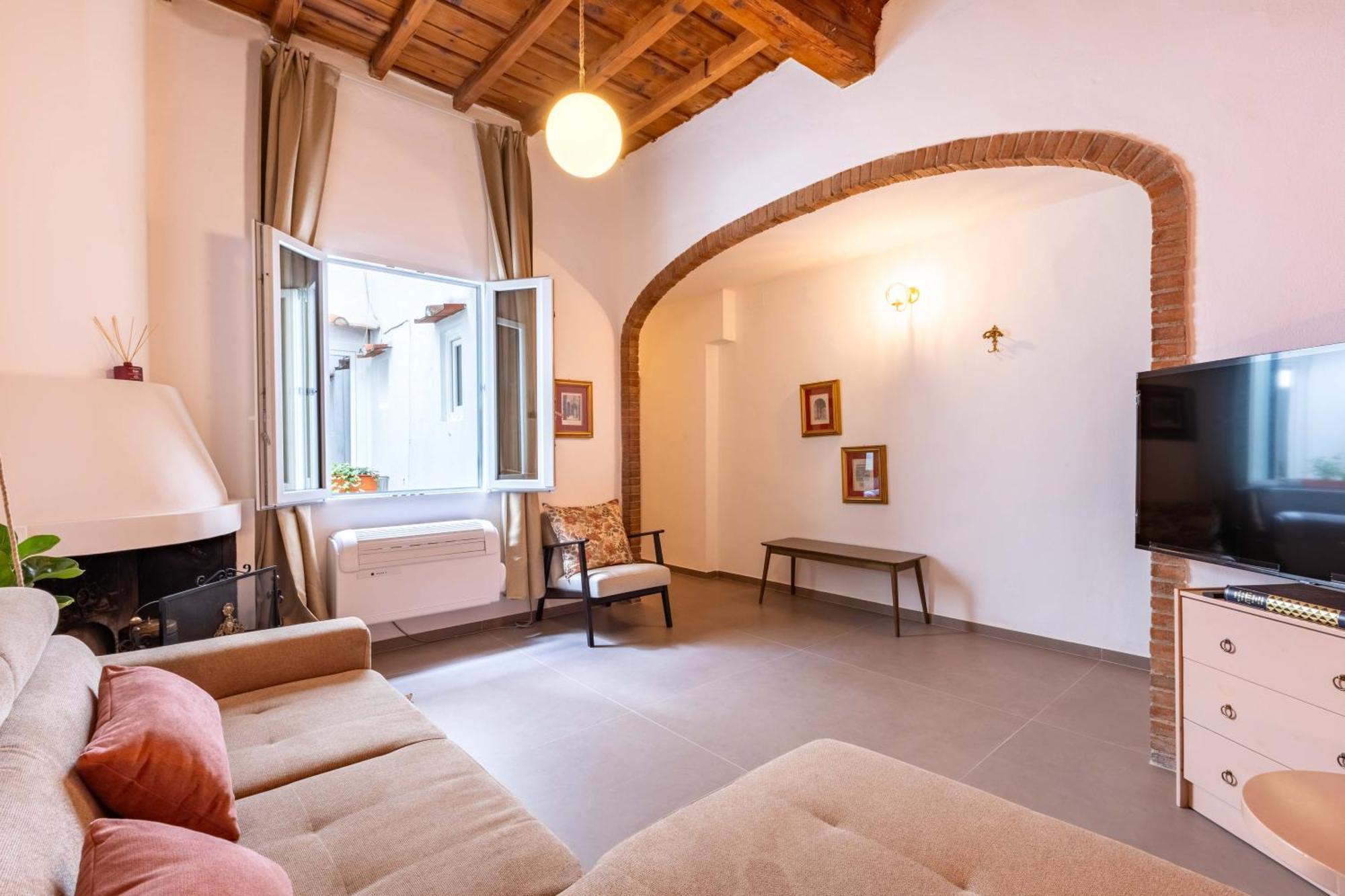 Stylish & Modern Near San Lorenzo Market Florencia